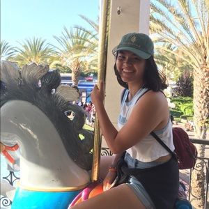 Meet your Posher, Joy